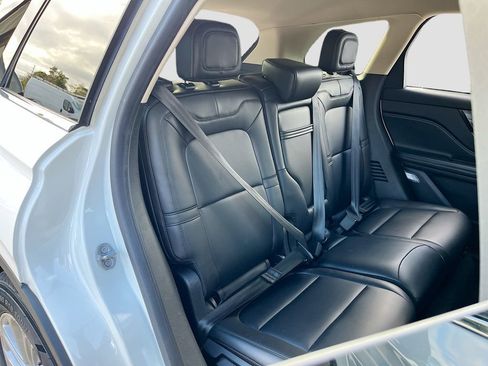 Used 2024 Lincoln Corsair Premiere image 26