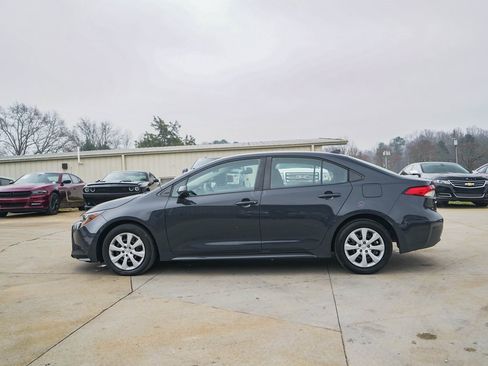 Used 2023 Toyota Corolla LE image 33