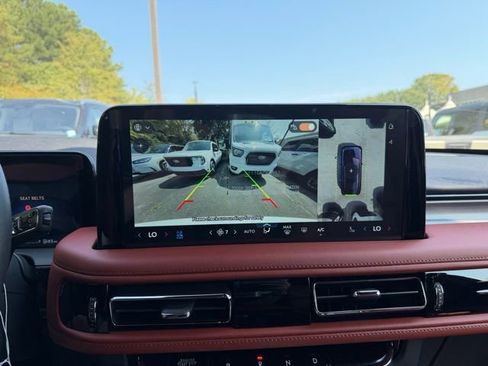 New 2025 Lincoln Aviator Reserve w/ Luxury Package image 9