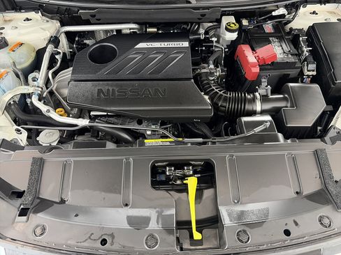 Certified 2025 Nissan Rogue SV image 11