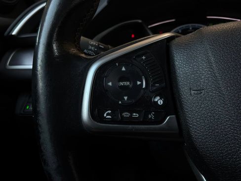 Used 2017 Honda Civic Touring image 40