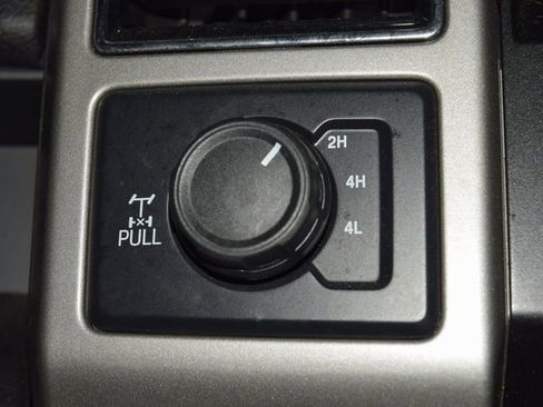 Used 2021 Ford F250 Lariat w/ Lariat Ultimate Package image 33