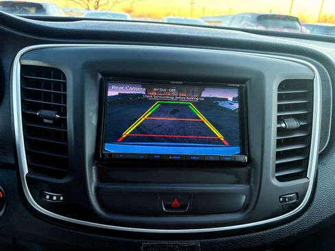 Used 2016 Chrysler 200 Limited image 30