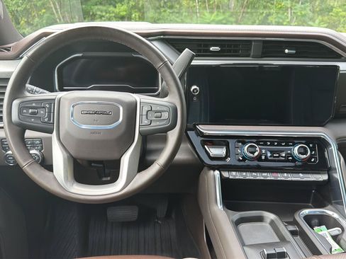 Certified 2024 GMC Sierra 2500 Denali w/ Denali Reserve Package AWD/4WD image 36
