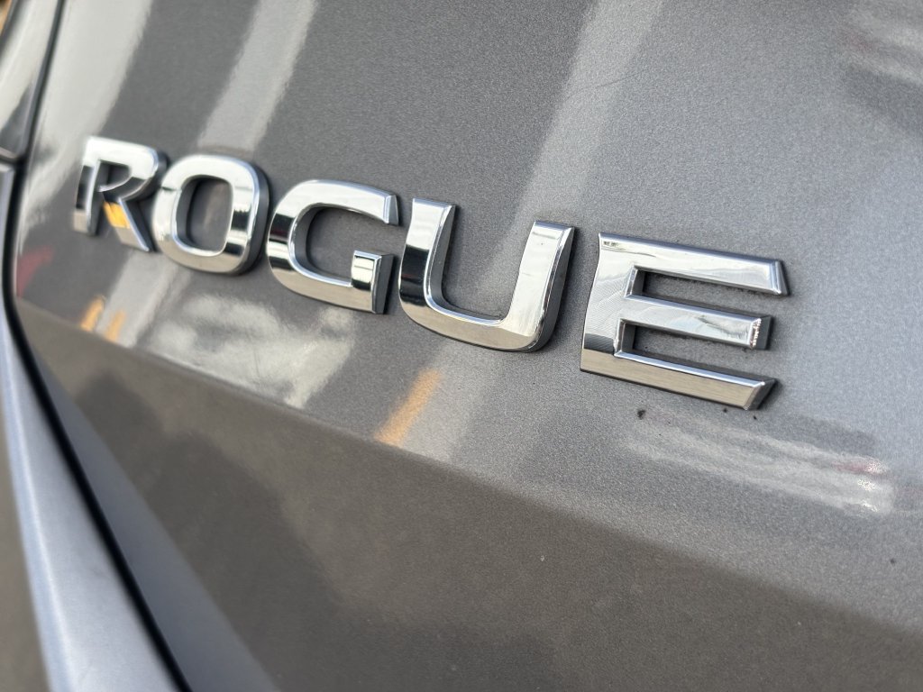 Used 2016 Nissan Rogue SL AWD/4WD image 11