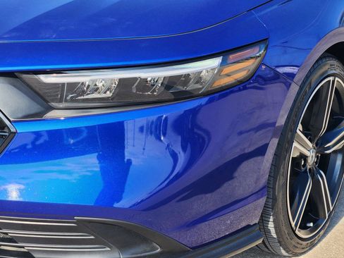 Used 2025 Honda Accord Sport image 7