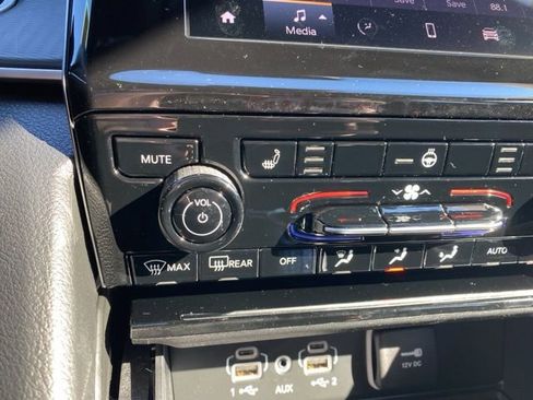 New 2025 Jeep Grand Cherokee Altitude image 26