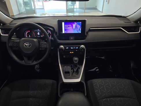 Used 2023 Toyota RAV4 XLE AWD/4WD image 10