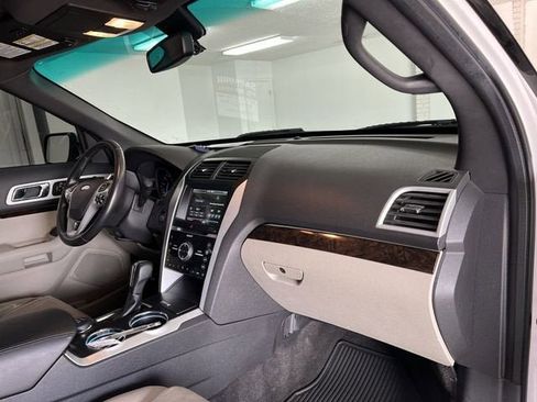 Used 2011 Ford Explorer Limited w/ 302A Rapid Spec Order Code image 27