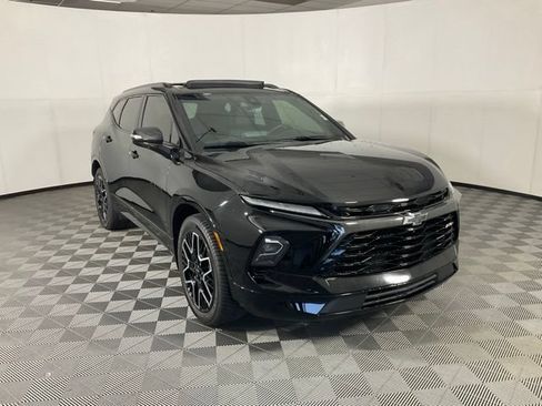 Used 2024 Chevrolet Blazer RS w/ Driver Confidence II Package AWD/4WD image 3