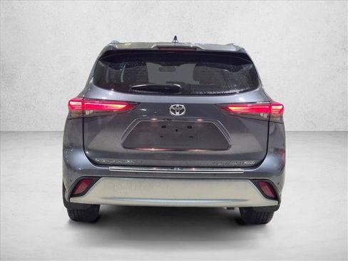 Used 2021 Toyota Highlander Platinum AWD/4WD image 6