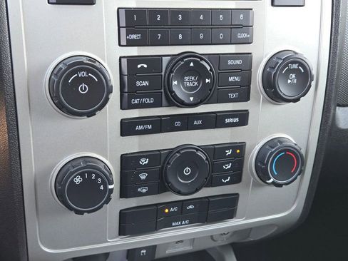 Used 2010 Ford Escape XLT image 15