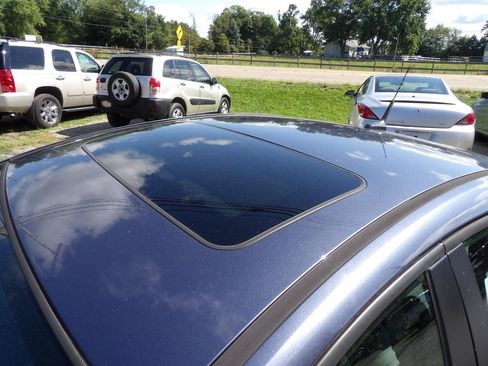 Used 2013 Chevrolet Cruze LTZ w/ Enhanced Safety Package FWD image 12