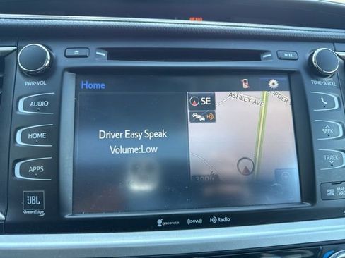 Used 2019 Toyota Highlander Limited image 17