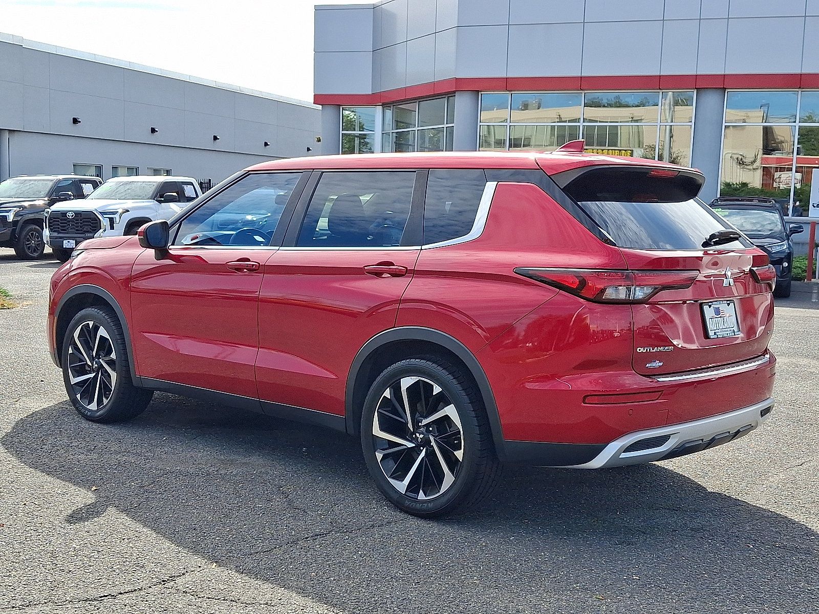 Used 2022 Mitsubishi Outlander SE AWD/4WD image 5