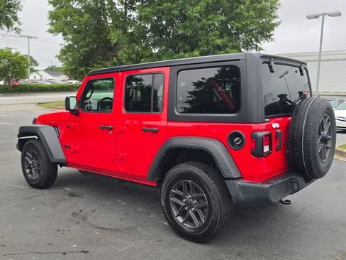 Used 2024 Jeep Wrangler Unlimited Sport AWD/4WD image 5