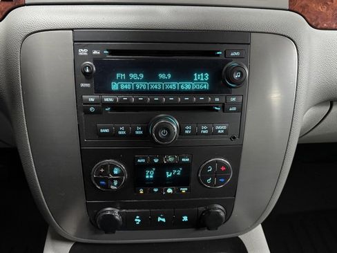 Used 2011 GMC Yukon SLT w/ SLT-2 Equipment Package image 22