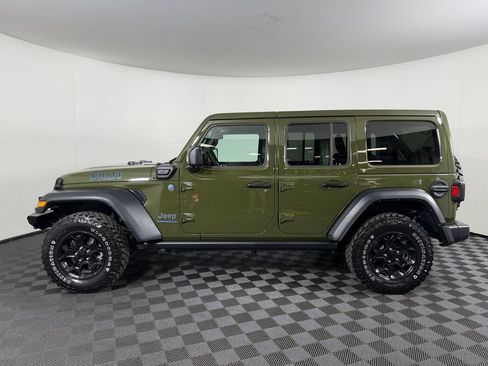 Used 2023 Jeep Wrangler Unlimited w/ Cold Weather Group AWD/4WD image 9
