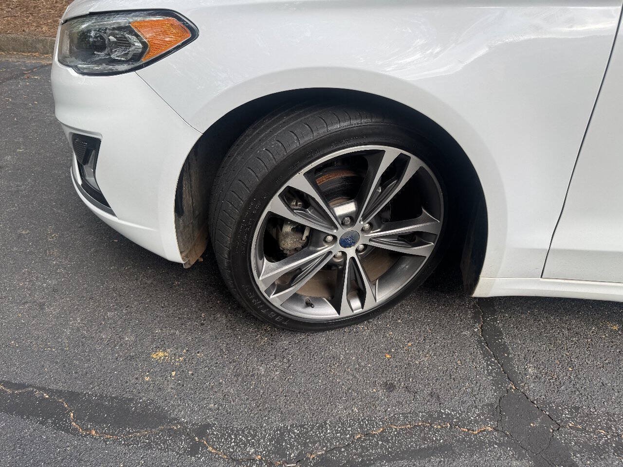 Used 2019 Ford Fusion Titanium AWD/4WD image 10