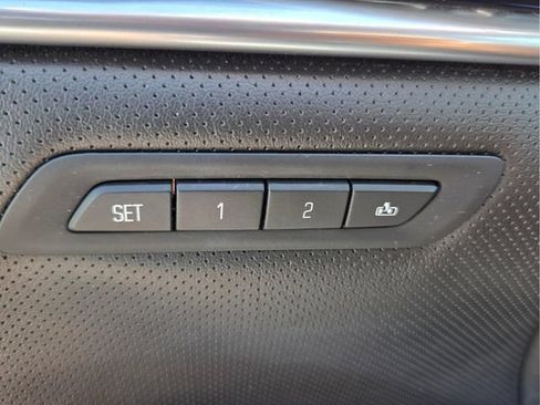 Used 2014 Cadillac XTS Luxury FWD image 32