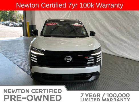 Used 2025 Nissan Kicks SR FWD image 19