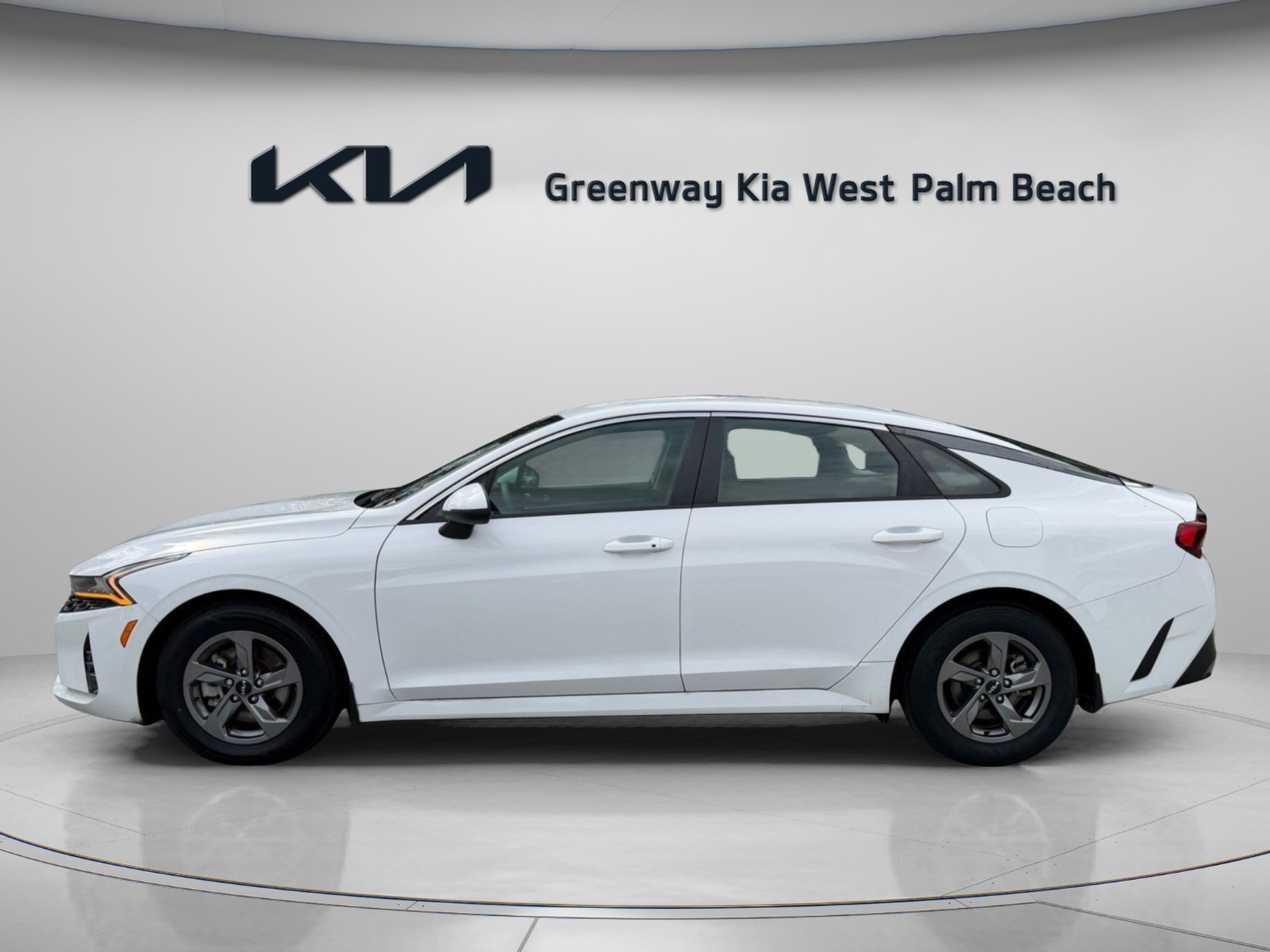 Used 2023 Kia K5 LXS FWD image 4