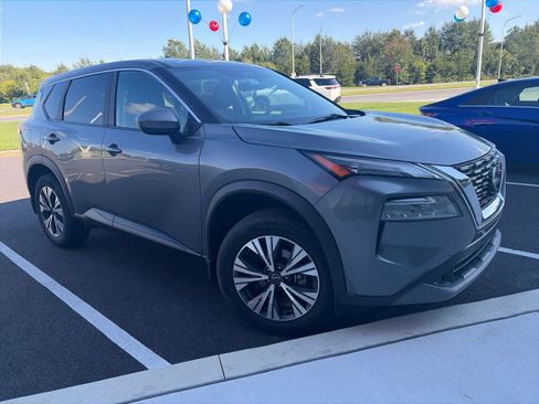 Used 2023 Nissan Rogue SV AWD/4WD image 3