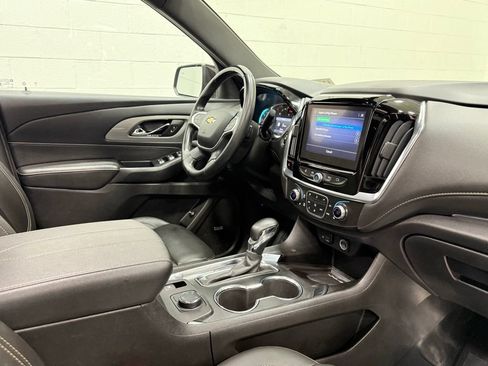 Used 2023 Chevrolet Traverse LT w/ LT Premium Package AWD/4WD image 35