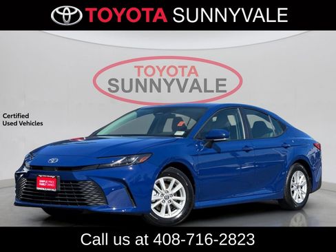 Certified 2025 Toyota Camry LE image 1