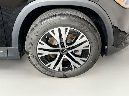 Used 2025 Mercedes-Benz GLA 250 4MATIC image 34