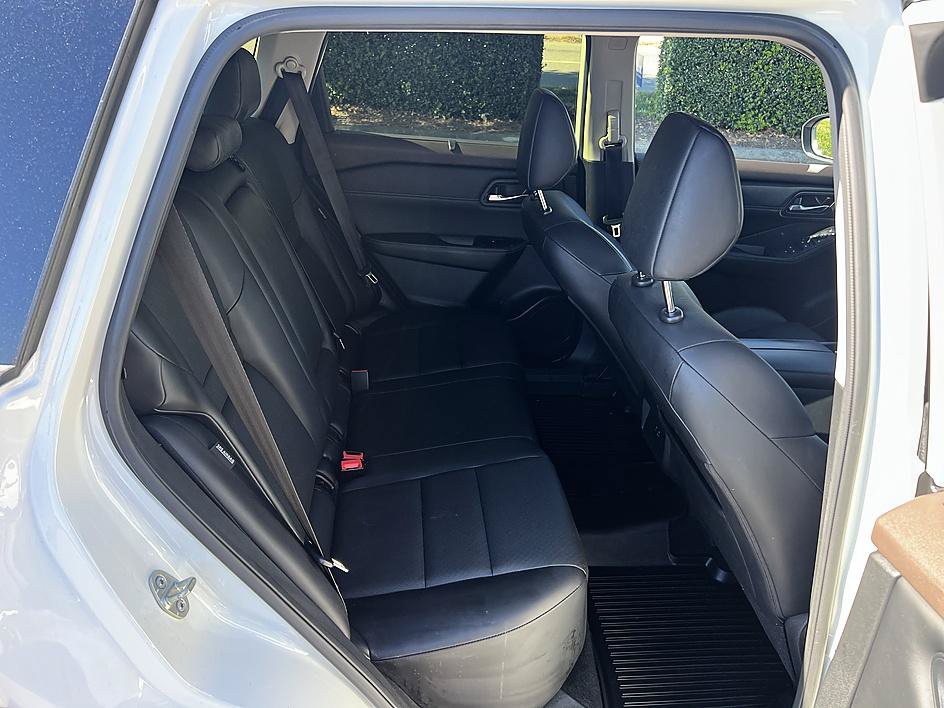 Certified 2023 Nissan Rogue SV w/ SV Premium B Package AWD/4WD image 16