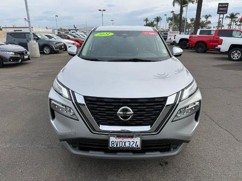 Certified 2021 Nissan Rogue SV image 2