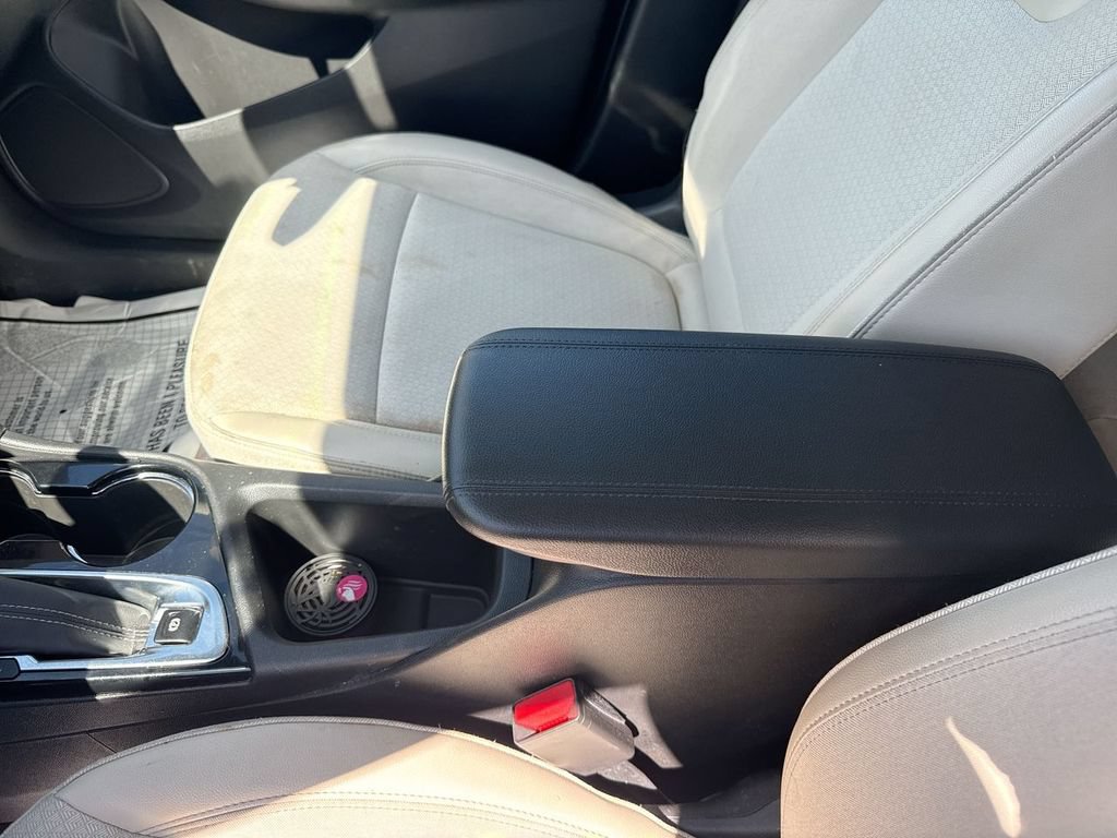Used 2023 Buick Encore GX Preferred w/ Cold Weather Comfort Package FWD image 25