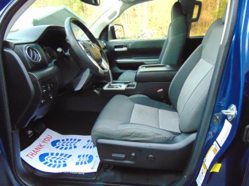 Used 2014 Toyota Tundra SR5 w/ SR5 Upgrade Package image 23