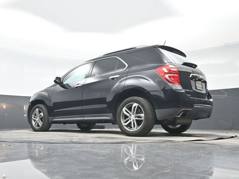 Used 2017 Chevrolet Equinox Premier w/ Enhanced Convenience Package AWD/4WD image 28