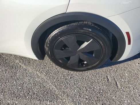 Certified 2025 Toyota Prius LE image 20