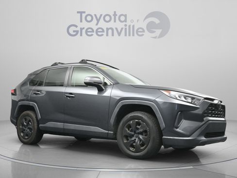 Used 2019 Toyota RAV4 LE image 18
