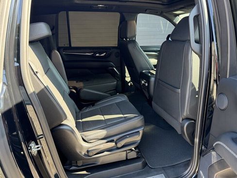 Used 2023 GMC Yukon XL Denali image 29