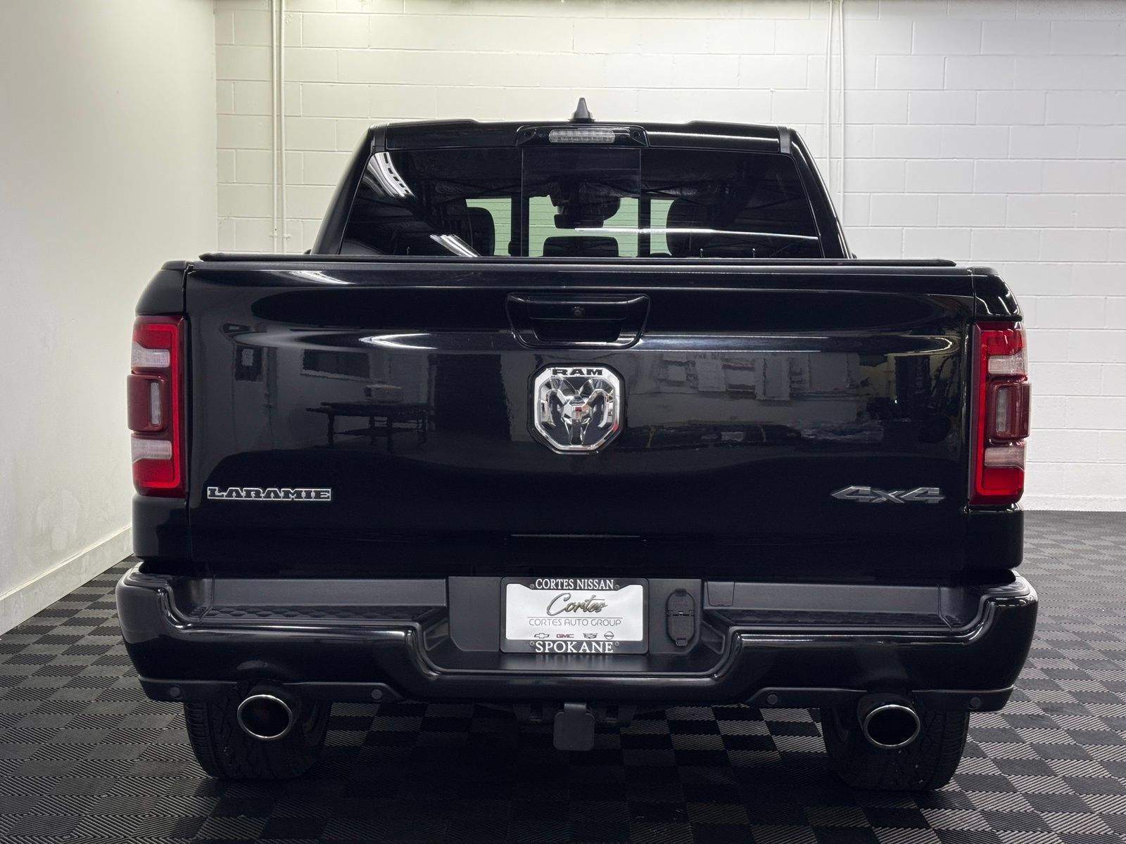 Used 2023 RAM 1500 Laramie AWD/4WD image 6