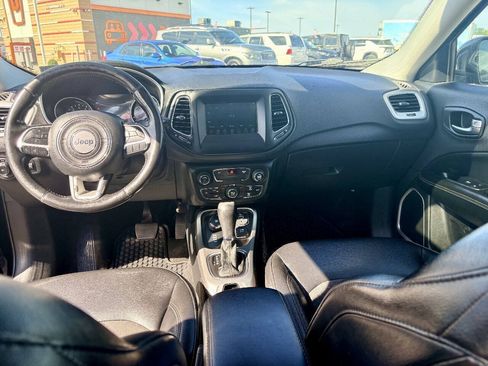 Used 2019 Jeep Compass Latitude w/ Popular Equipment Group AWD/4WD image 28