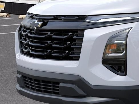 New 2027 Chevrolet Equinox LT w/ Convenience Package II FWD image 13