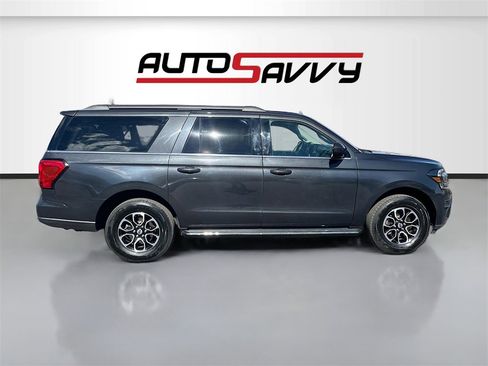 Used 2022 Ford Expedition Max XLT image 8