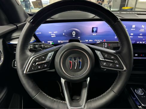 Certified 2025 Buick Enclave Avenir image 20