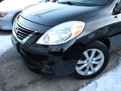 Used 2014 Nissan Versa SL w/ Tech Package image 2