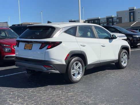 New 2026 Hyundai Tucson SE image 3