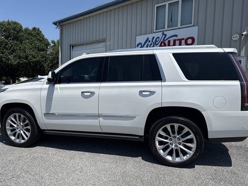 Used 2018 Cadillac Escalade Premium Luxury image 9
