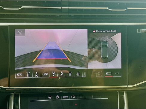 Used 2021 Audi Q7 3.0T Premium w/ Convenience Package image 22