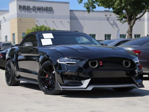 Used 2019 Ford Mustang GT Premium w/ Equipment Group 401A RWD image 2