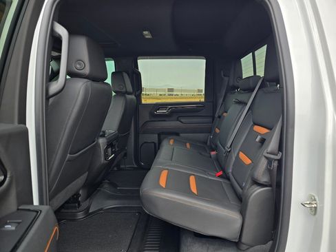 Used 2024 GMC Sierra 2500 AT4 w/ AT4 Premium Plus Package AWD/4WD image 13