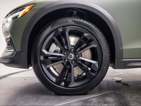 New 2026 Volvo V60 B5 Cross Country Plus w/ Climate Package image 14